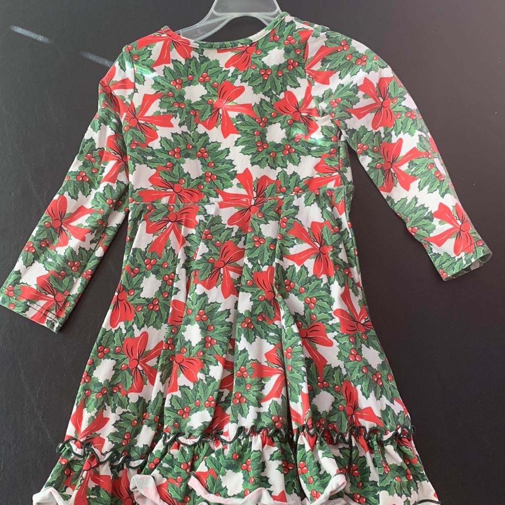 Olive Mae size 4T holly bush and bow Christmas dress